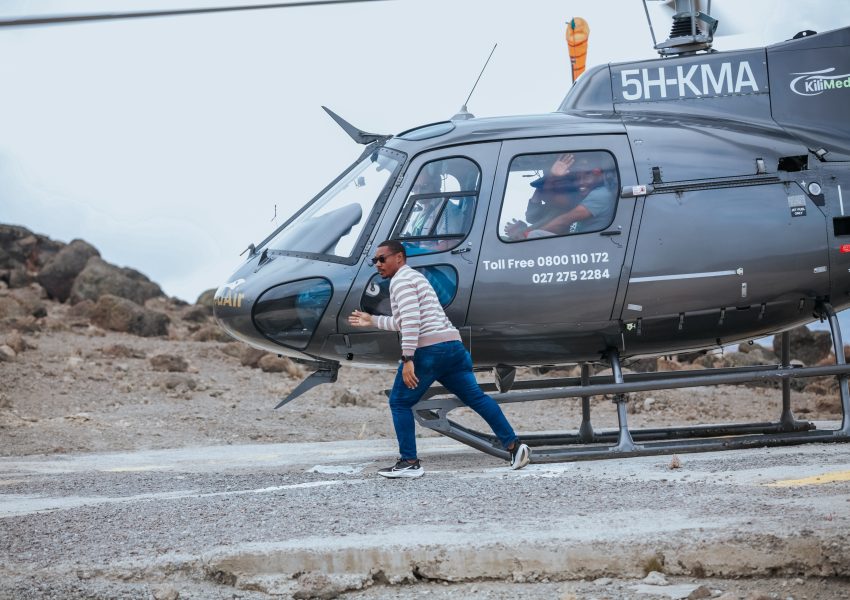 Helicopter evacuation on Mount Kilimanjaro during medical emergency