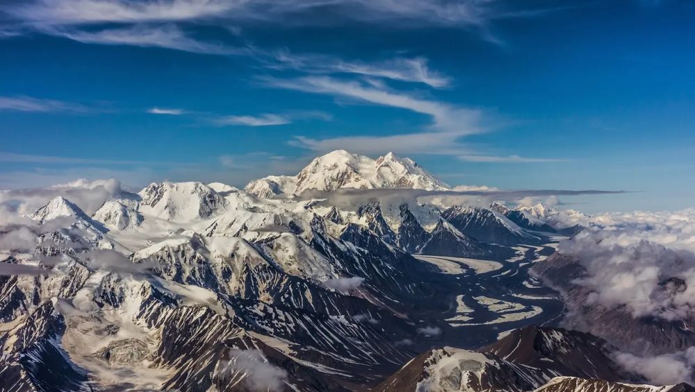 American Giants highest mountains to climb in the USA with snowy peaks